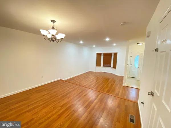 $2,750 | 14817 Winding Loop, Woodbridge, VA 22191