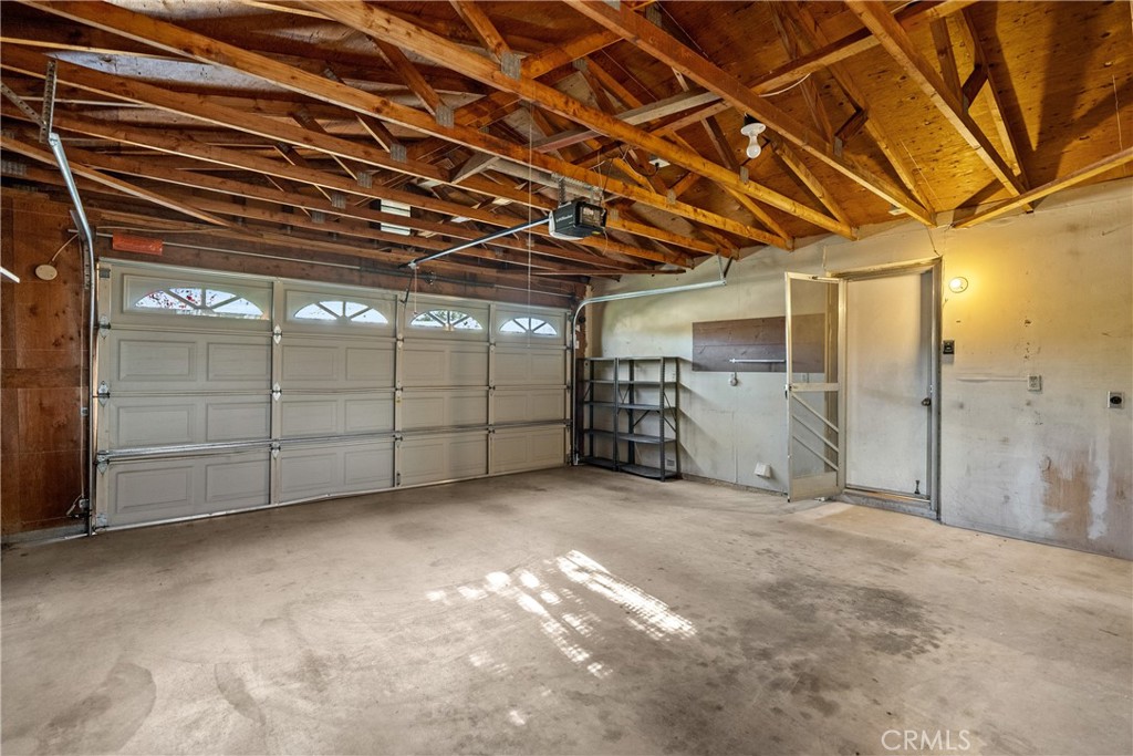 340 Nightingale Avenue Paso Robles, CA 93446 - Photo 21 of 41 a view of a garage