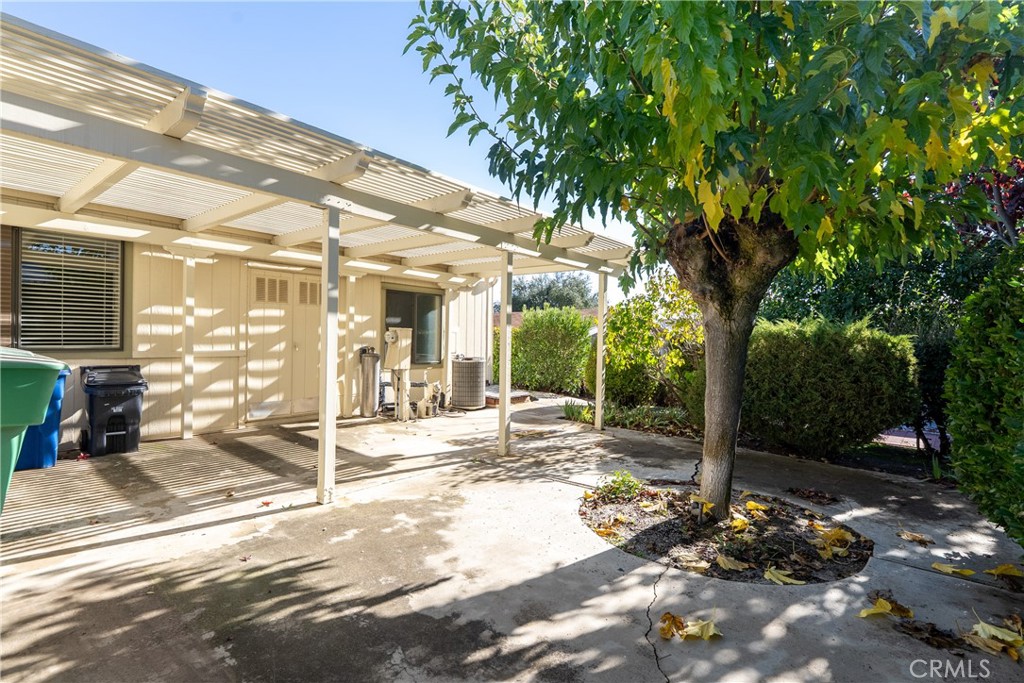 340 Nightingale Avenue Paso Robles, CA 93446 - Photo 34 of 41 a view of a entrance gate of the house