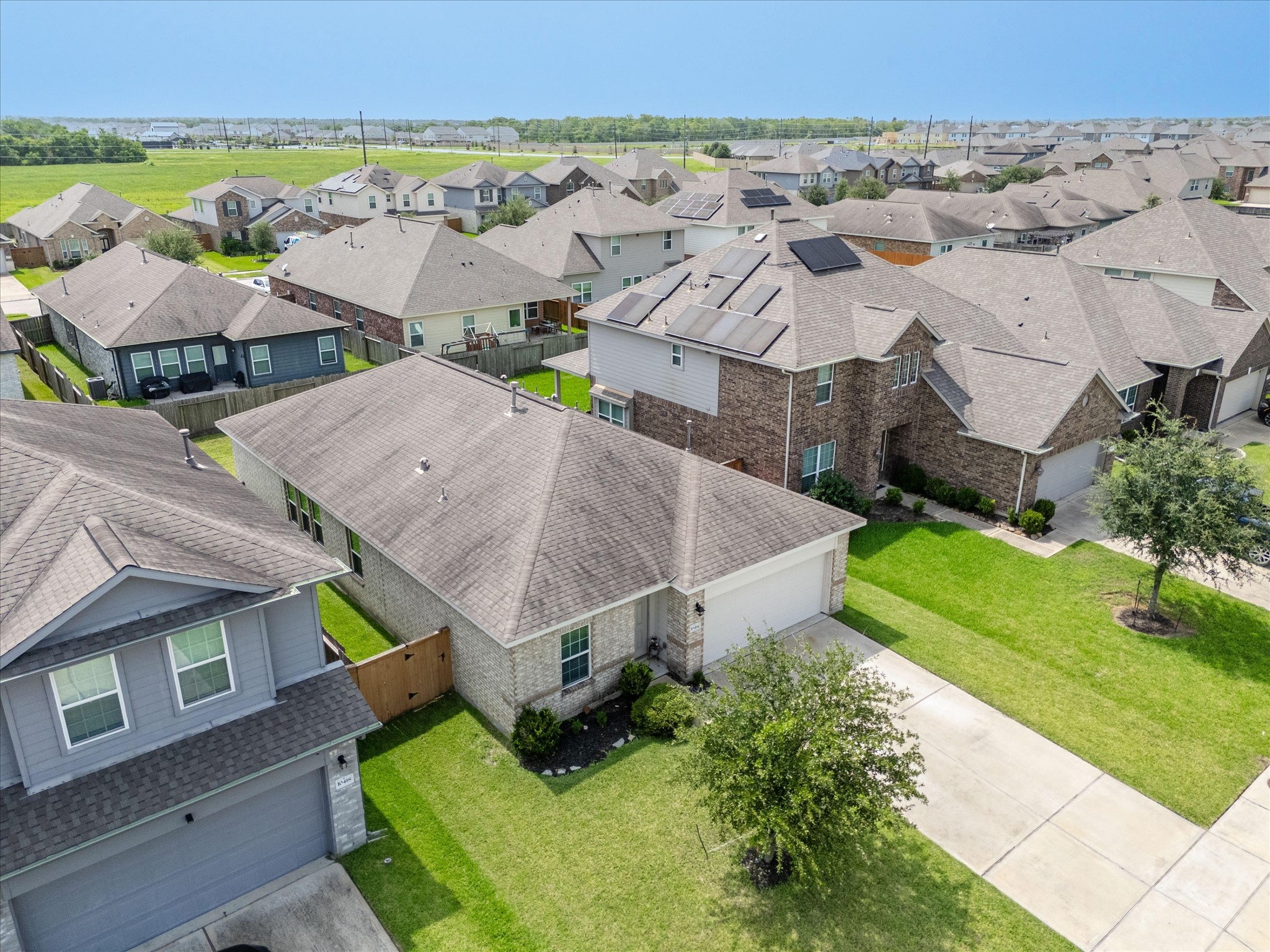 10414 Ritter Run Drive Rosharon, TX 77583 - Photo 2 of 29
