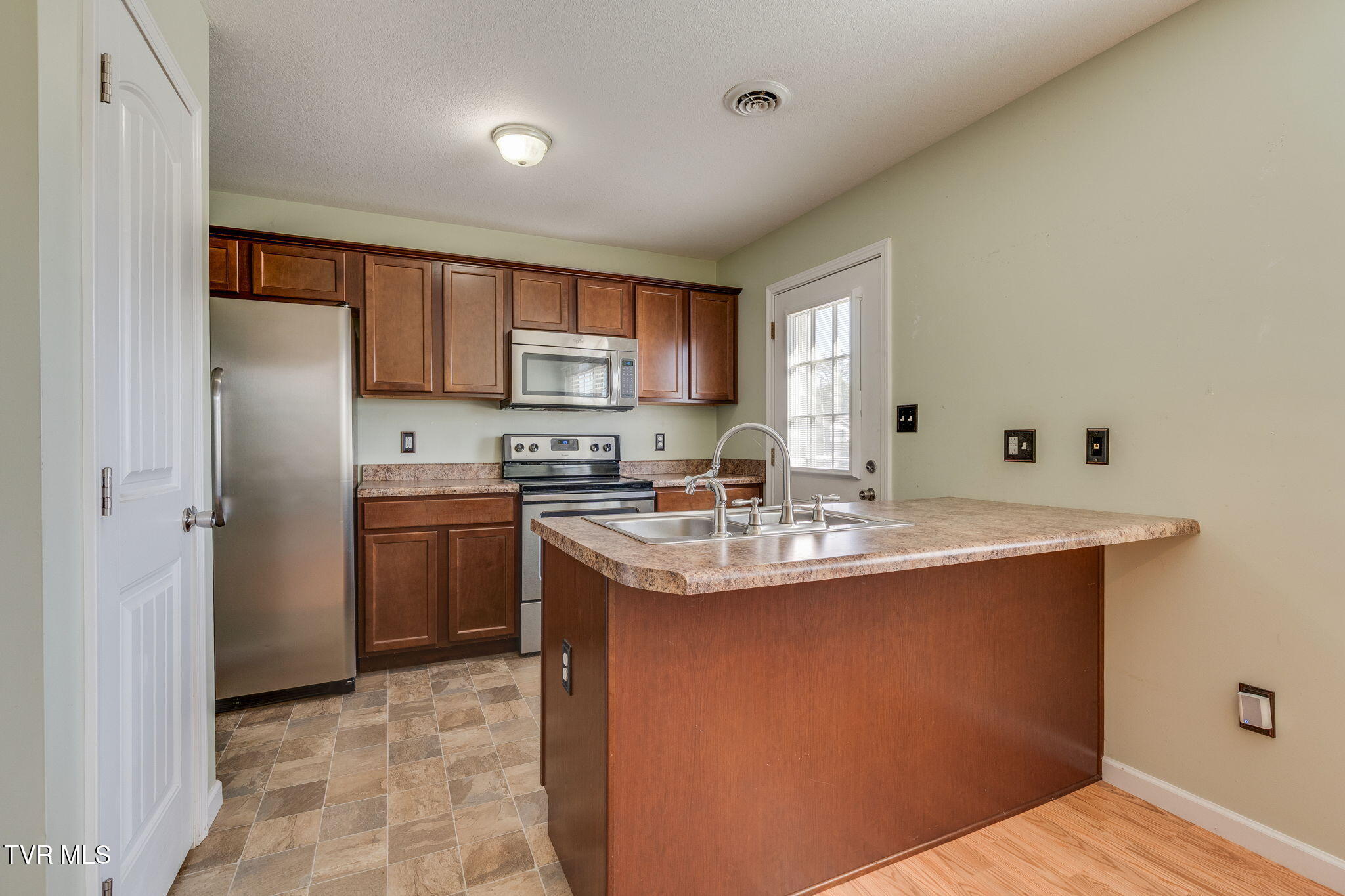 105 May Apple Road Bluff City, TN 37618 - Photo 8 of 30 8M