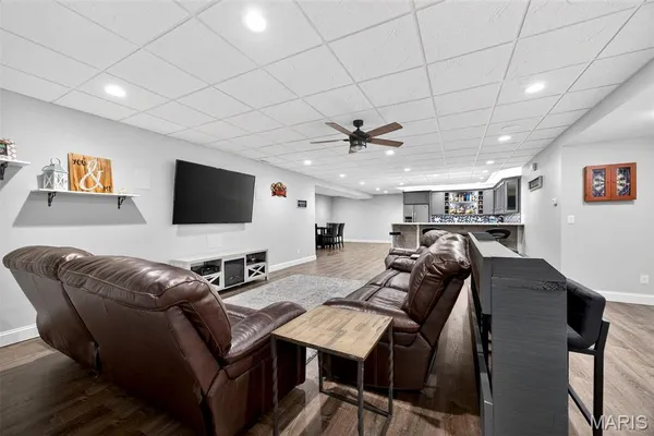$1,275,000 | 2 Country Court, Moscow Mills, MO 63362
