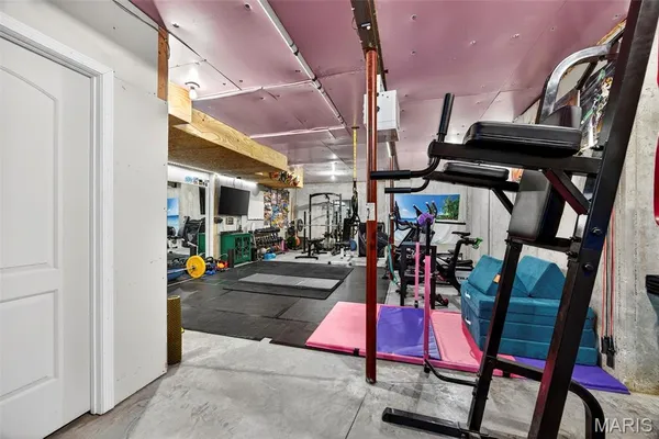 $1,275,000 | 2 Country Court, Moscow Mills, MO 63362