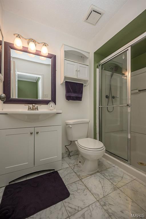 2370 Hidden Meadow Lane Ballwin, MO 63021 - Photo 16 of 34