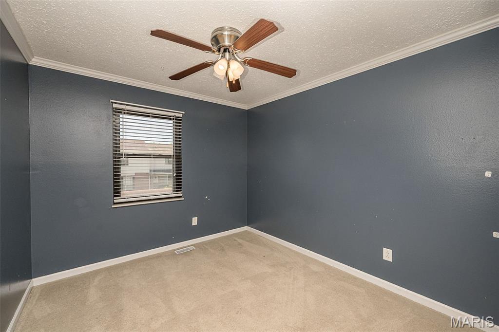 2370 Hidden Meadow Lane Ballwin, MO 63021 - Photo 19 of 34