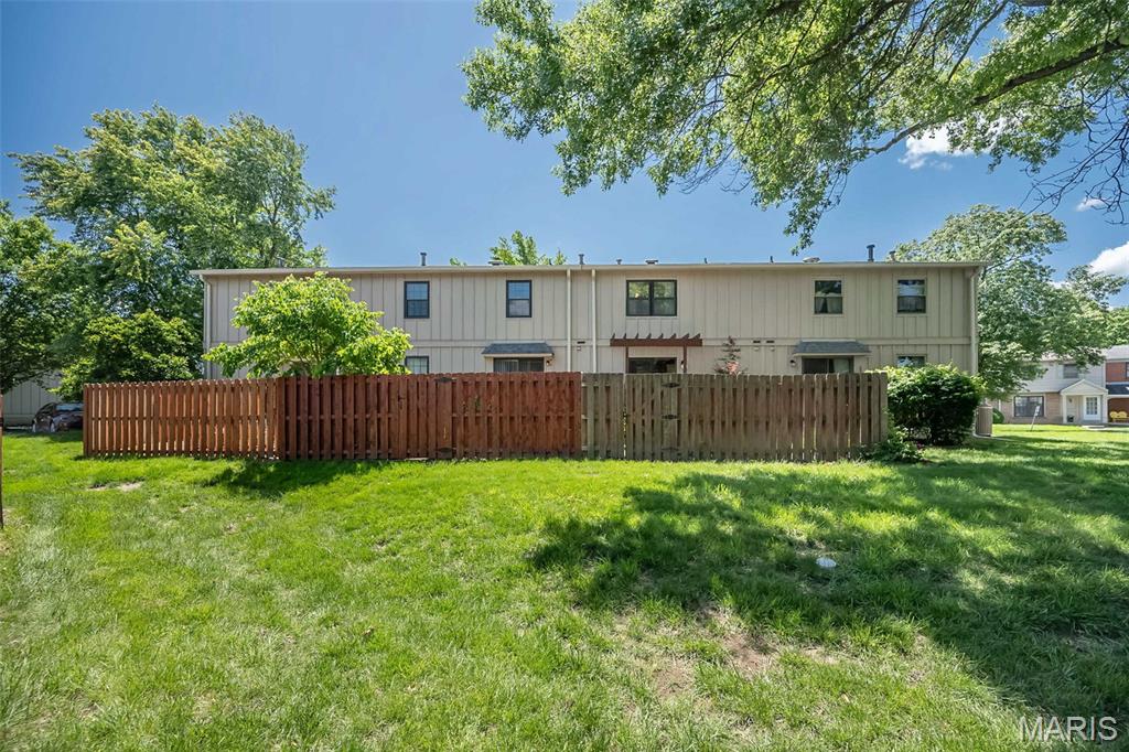2370 Hidden Meadow Lane Ballwin, MO 63021 - Photo 30 of 34