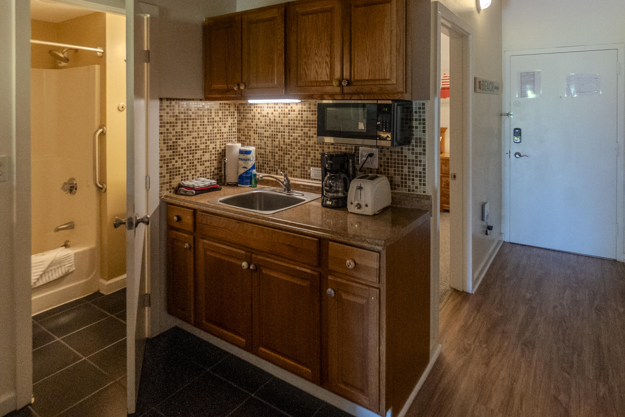 21 Island Inn Road, Unit 38G Oak Bluffs, MA 02557 - Photo 19 of 26 Island Inn G38-12