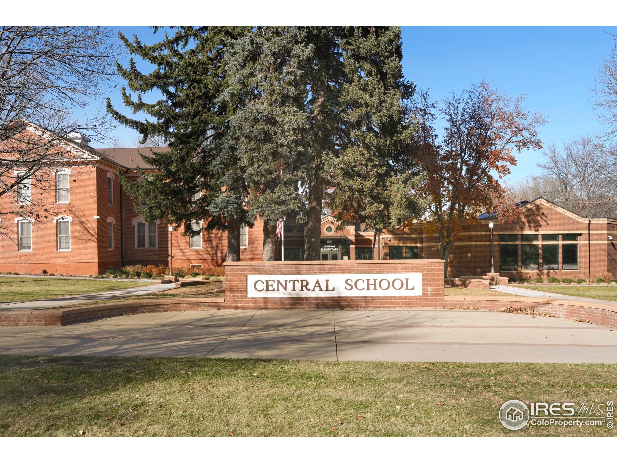 409 Terry Street, Unit B Longmont, CO 80501 - Photo 31 of 31 a view of street with houses