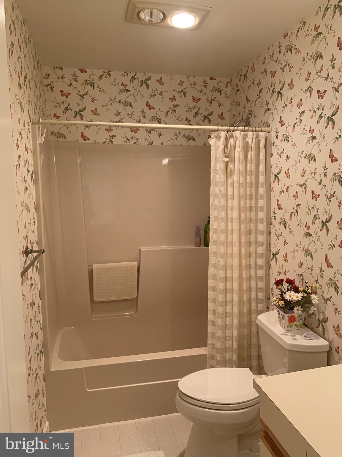 47 Harrison Road East West Chester, PA 19380 - Photo 17 of 22 Hallway Bath