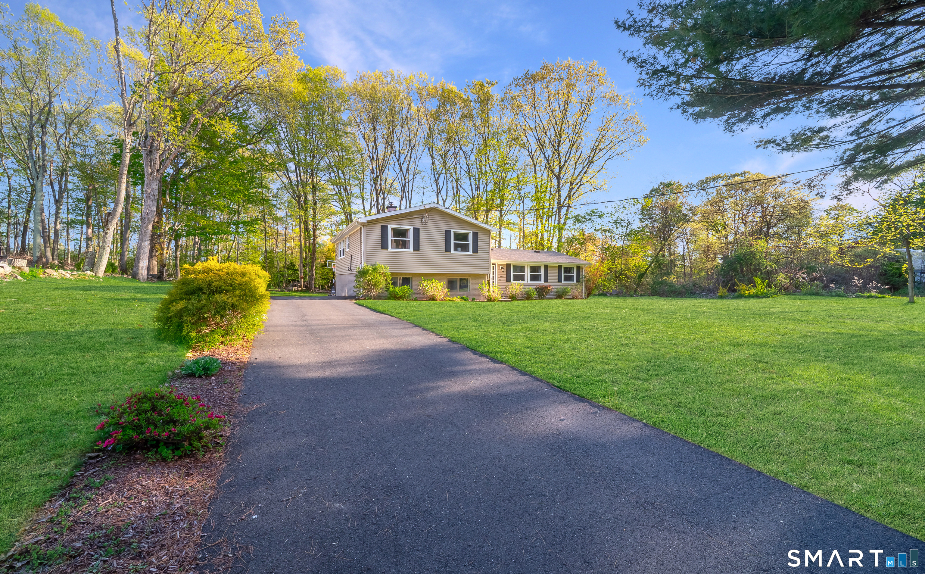 360 West Shepard Avenue Hamden, CT 06514 - Photo 4 of 38