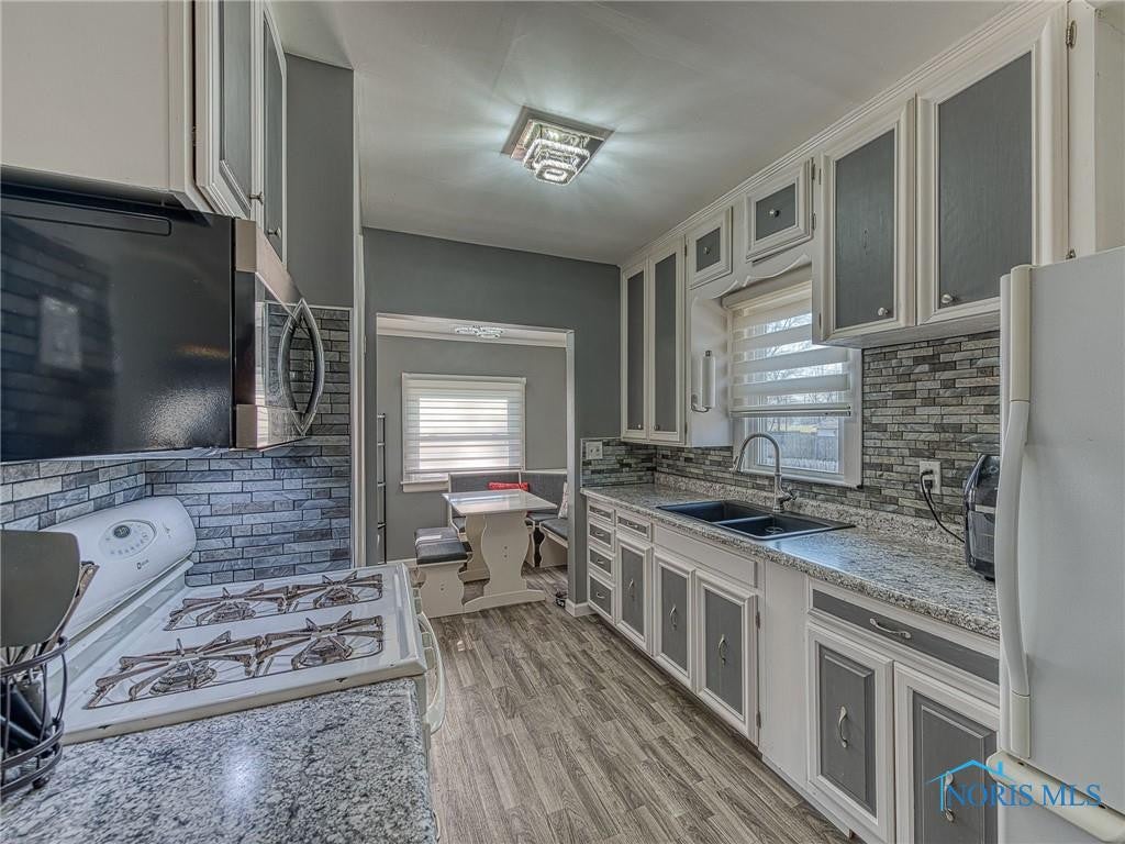 2639 West Alexis Road Toledo, OH 43613 - Photo 3 of 30 Gallery Image 3