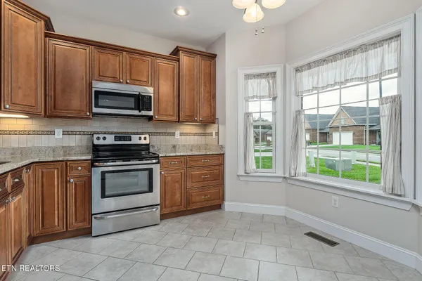 $339,900 | 160 Genesis Avenue, Crossville, TN 38571
