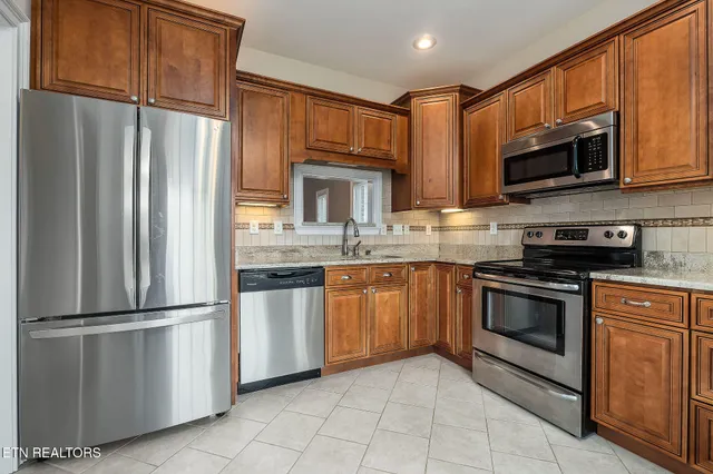 $339,900 | 160 Genesis Avenue, Crossville, TN 38571