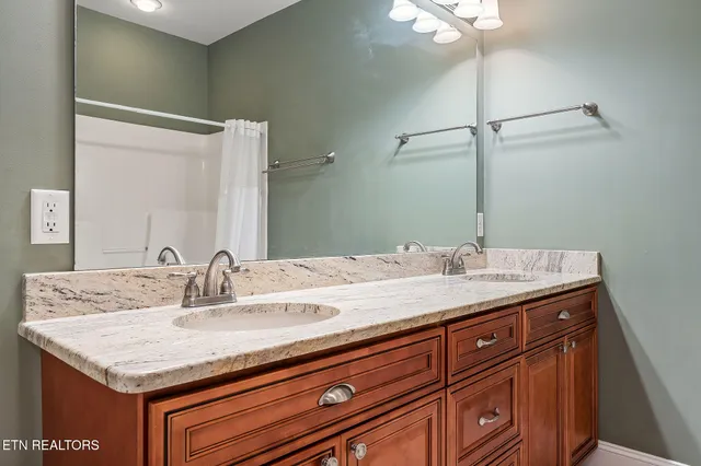 $339,900 | 160 Genesis Avenue, Crossville, TN 38571