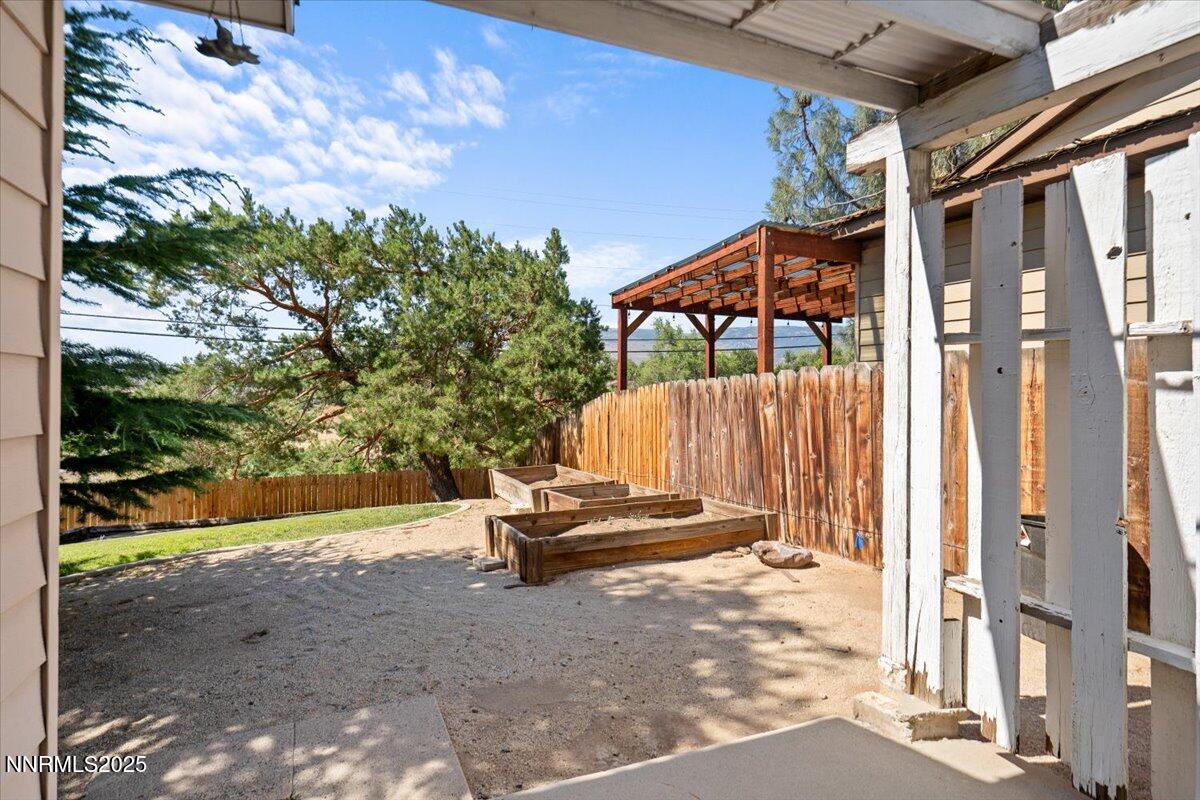 3080 Slater Avenue Reno, NV 89503 - Photo 15 of 17 a backyard of a house with table and chairs