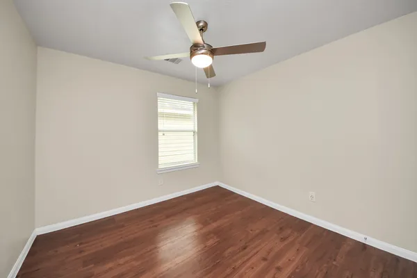 $1,950 | 819 Sun Prairie Drive, Houston, TX 77090