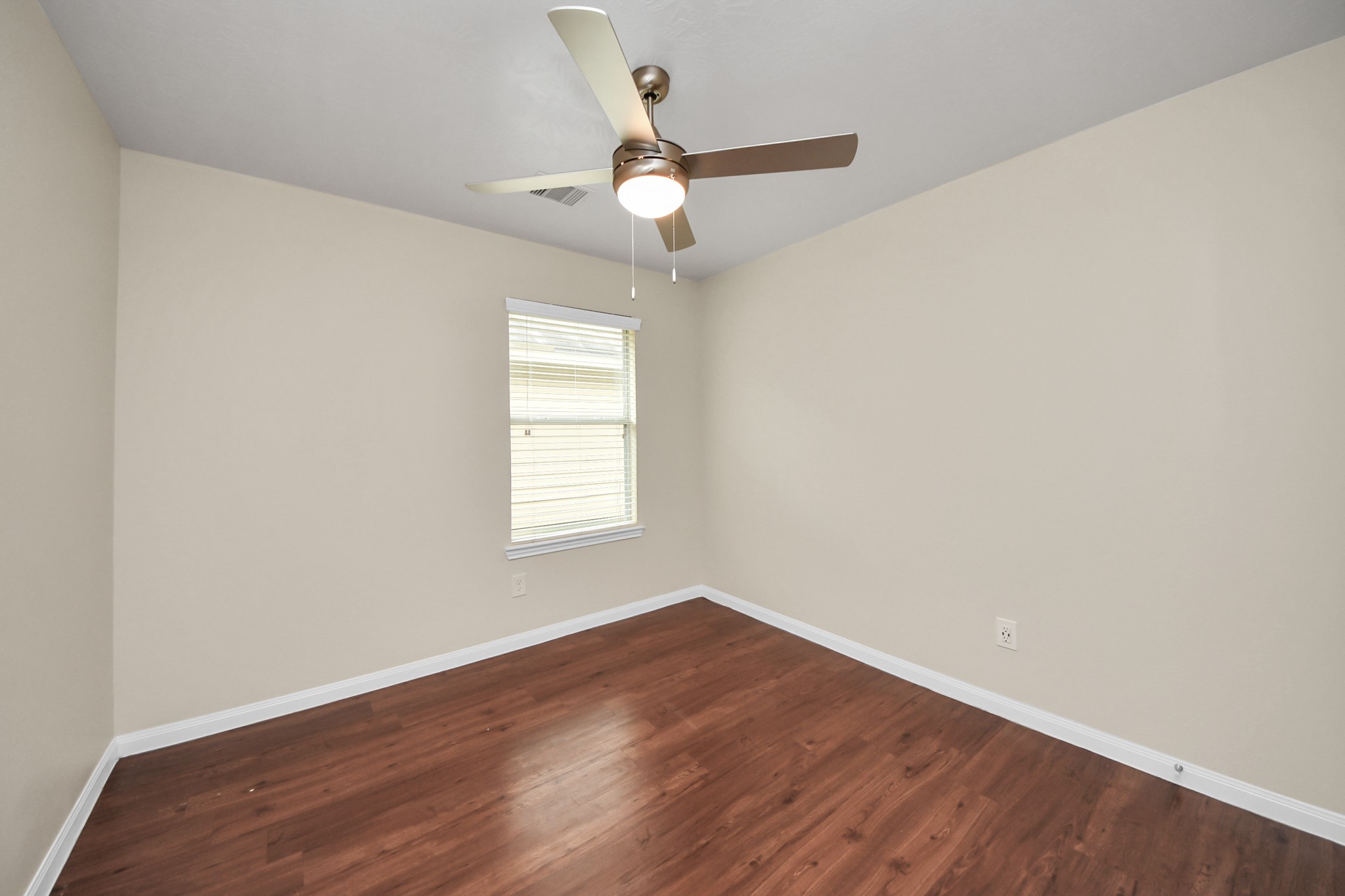 819 Sun Prairie Drive Houston, TX 77090 - Photo 17 of 20