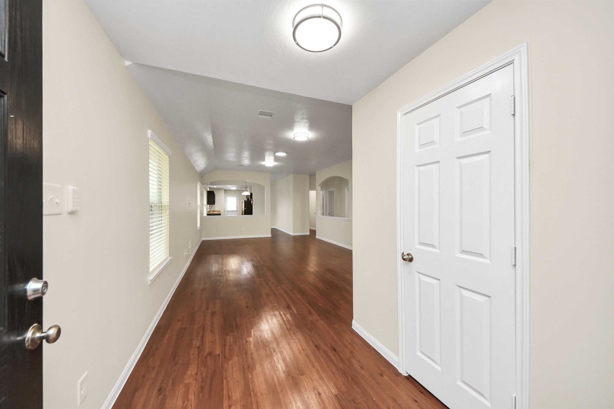 819 Sun Prairie Drive Houston, TX 77090 - Photo 3 of 20