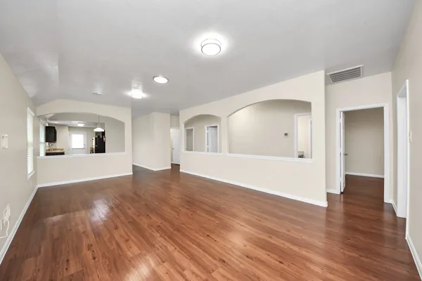 $1,950 | 819 Sun Prairie Drive, Houston, TX 77090