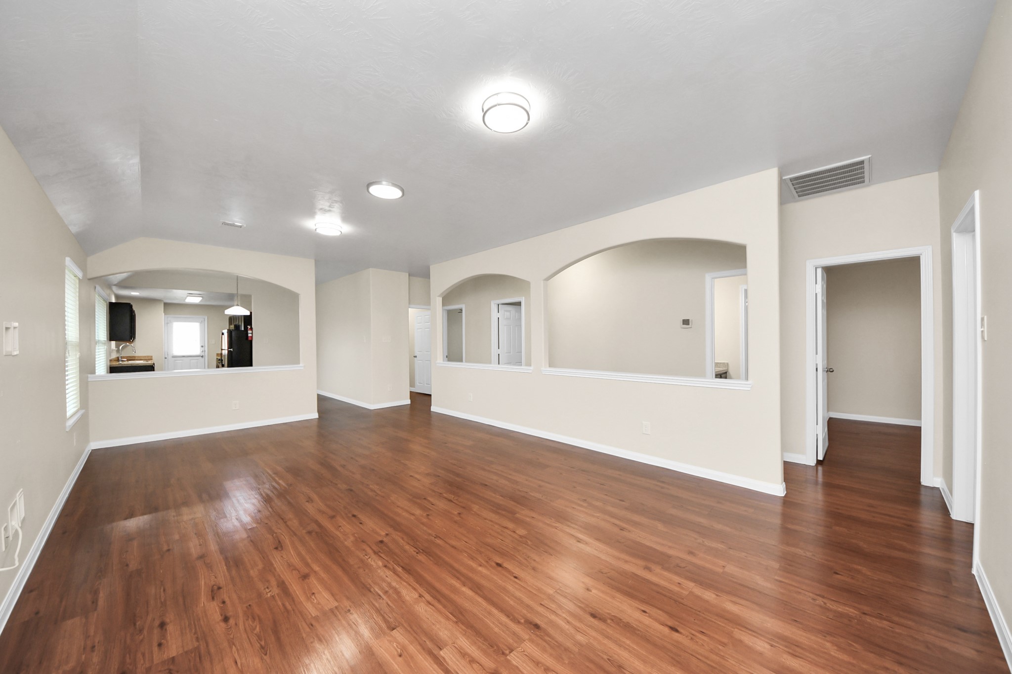 819 Sun Prairie Drive Houston, TX 77090 - Photo 4 of 20