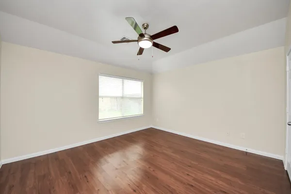 $1,950 | 819 Sun Prairie Drive, Houston, TX 77090