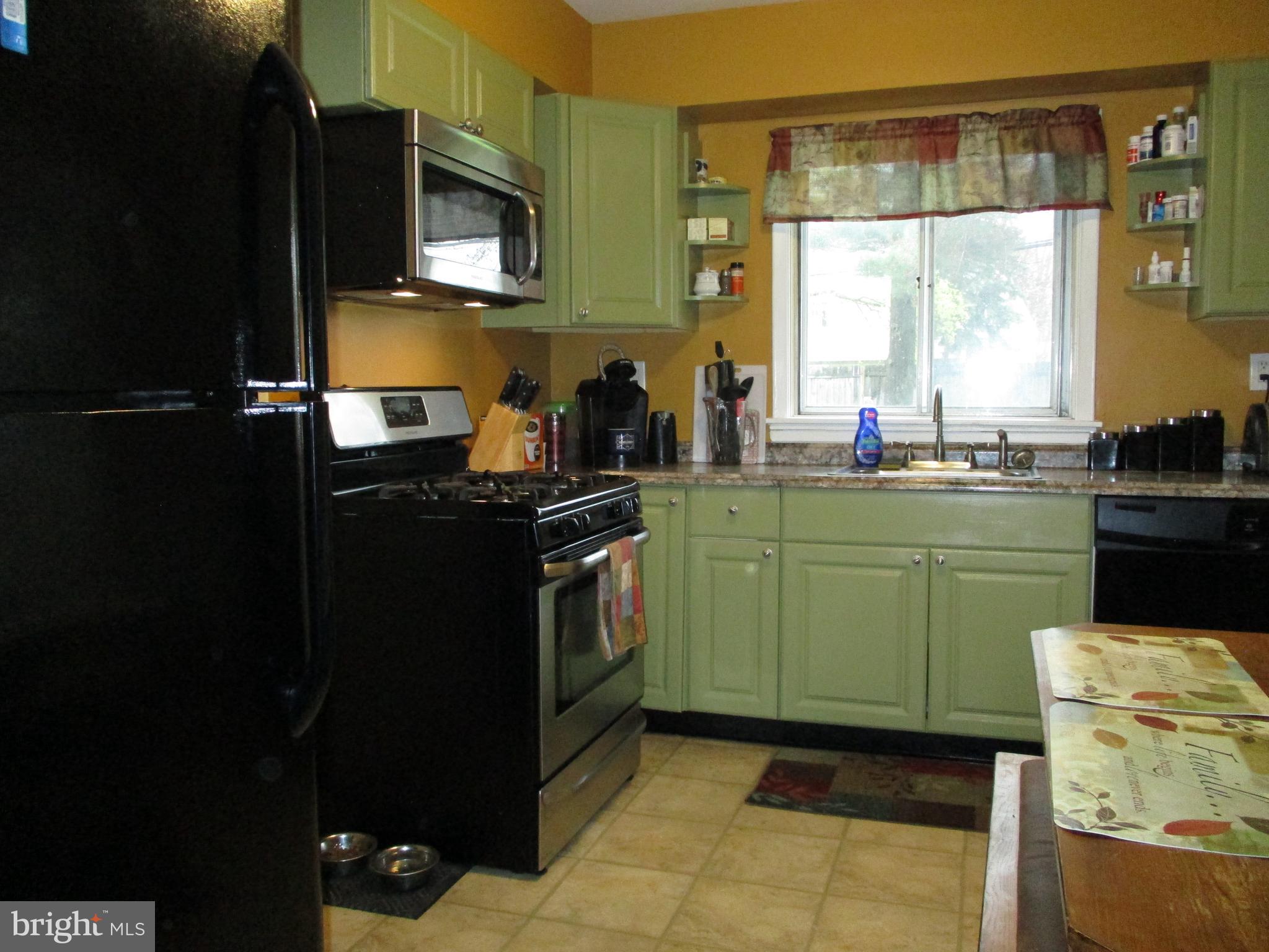 661 Locust Road Warminster, PA 18974 - Photo 6 of 13