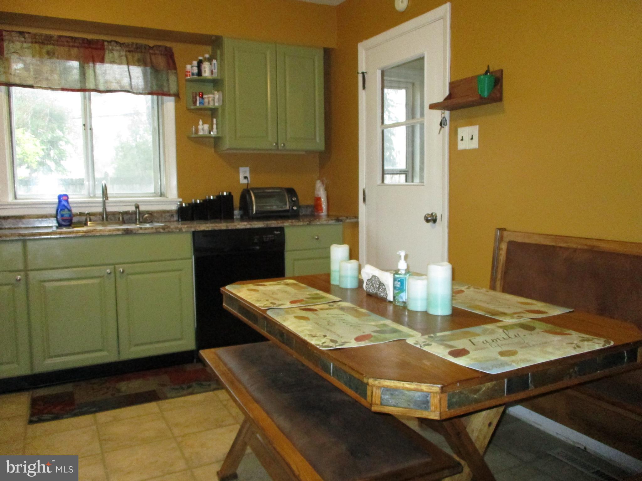 661 Locust Road Warminster, PA 18974 - Photo 7 of 13