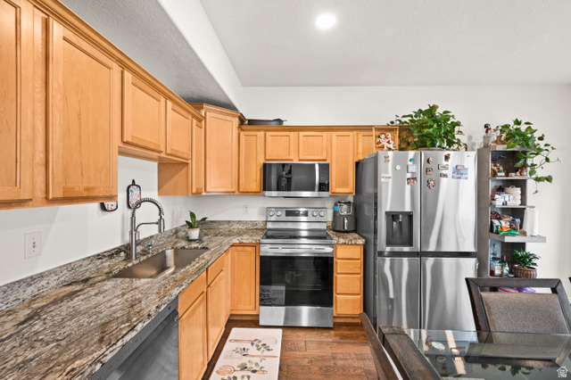 6688 Pines Point Way West Jordan, UT 84084 - Photo 5 of 18