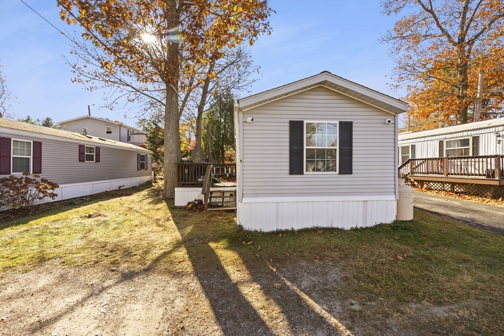 9 Chesapeake Road Holbrook, MA 02343 - Photo 2 of 18