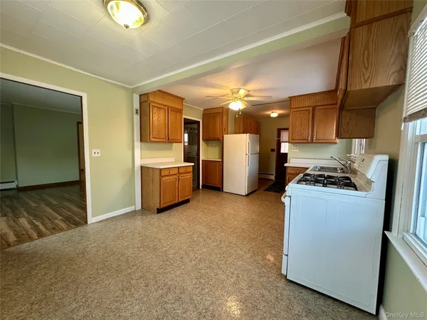 $2,100 | 111 Round Hill Road, Florida, NY 10921