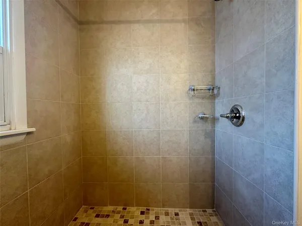 $2,100 | 111 Round Hill Road, Florida, NY 10921