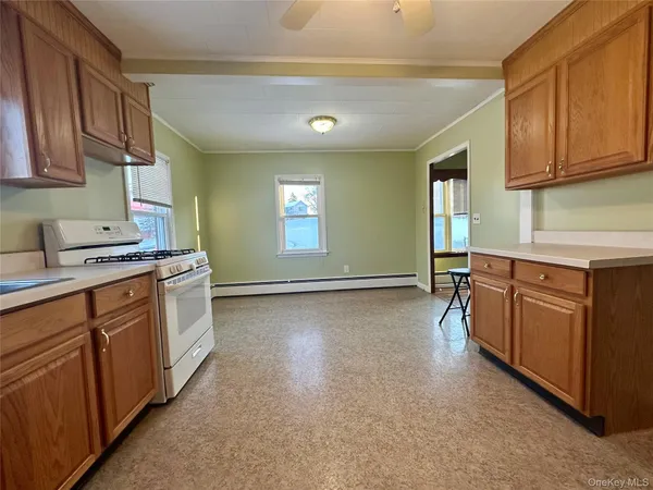$2,100 | 111 Round Hill Road, Florida, NY 10921