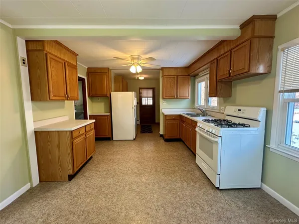 $2,100 | 111 Round Hill Road, Florida, NY 10921