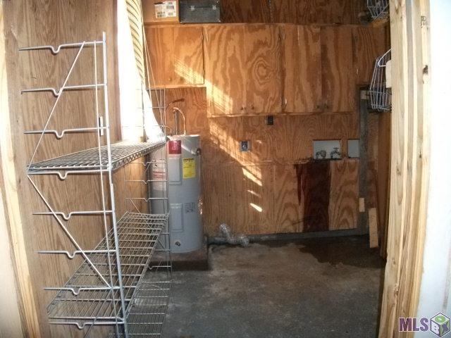 6455 Brownfields Drive Baton Rouge, LA 70811 - Photo 14 of 18 utility room
