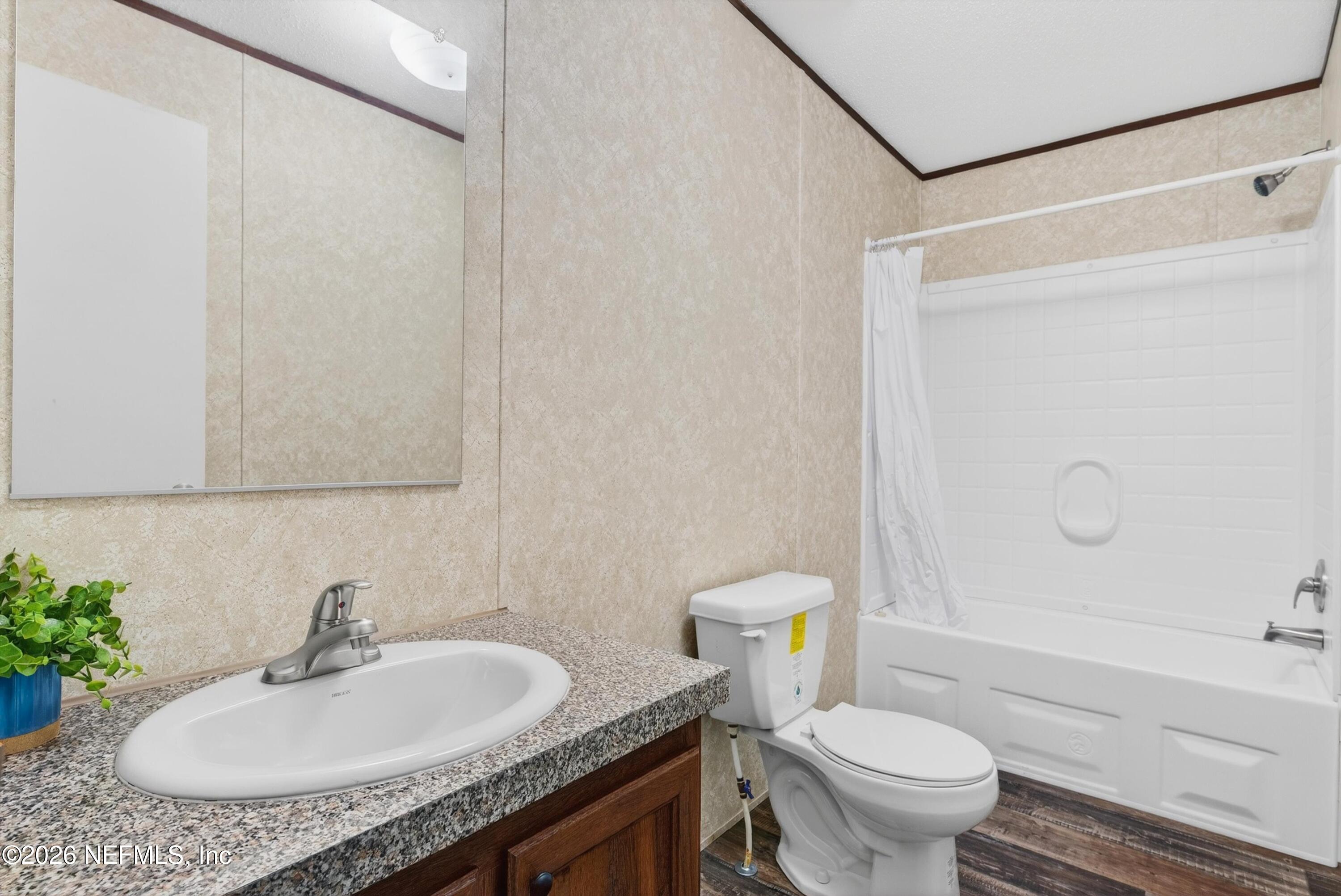 86204 Bladon Road Yulee, FL 32097 - Photo 11 of 46 Guest bathroom