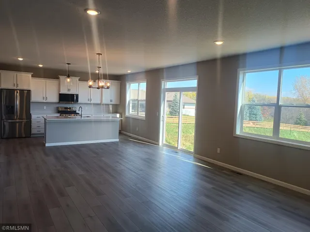 $509,900 | 914 Buffalo Street, Delano, MN 55328