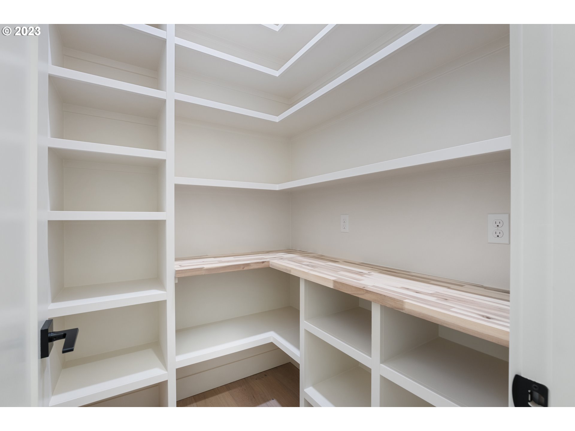 5218 Southwest Boundary Street Portland, OR 97221 - Photo 18 of 48