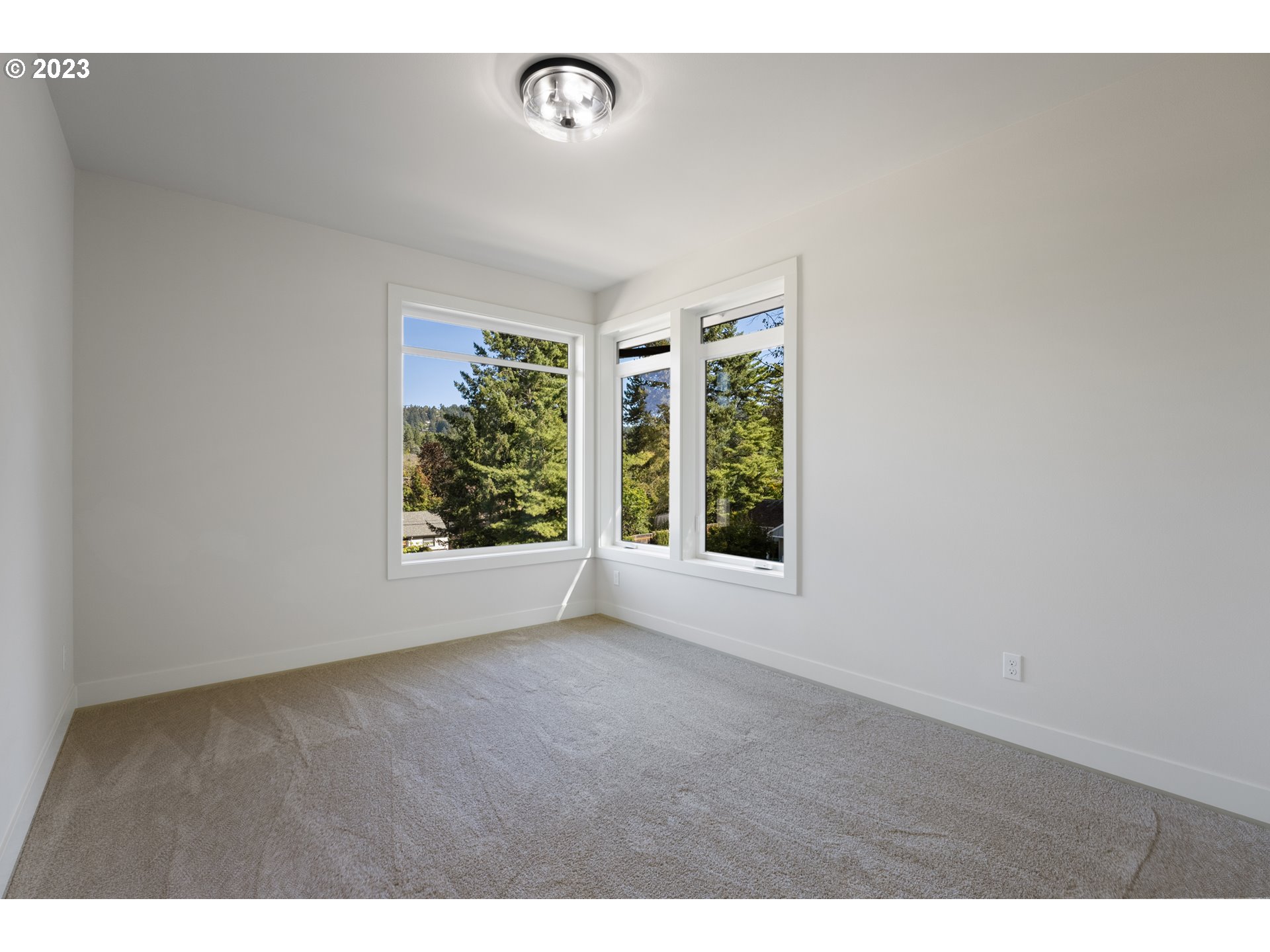 5218 Southwest Boundary Street Portland, OR 97221 - Photo 28 of 48