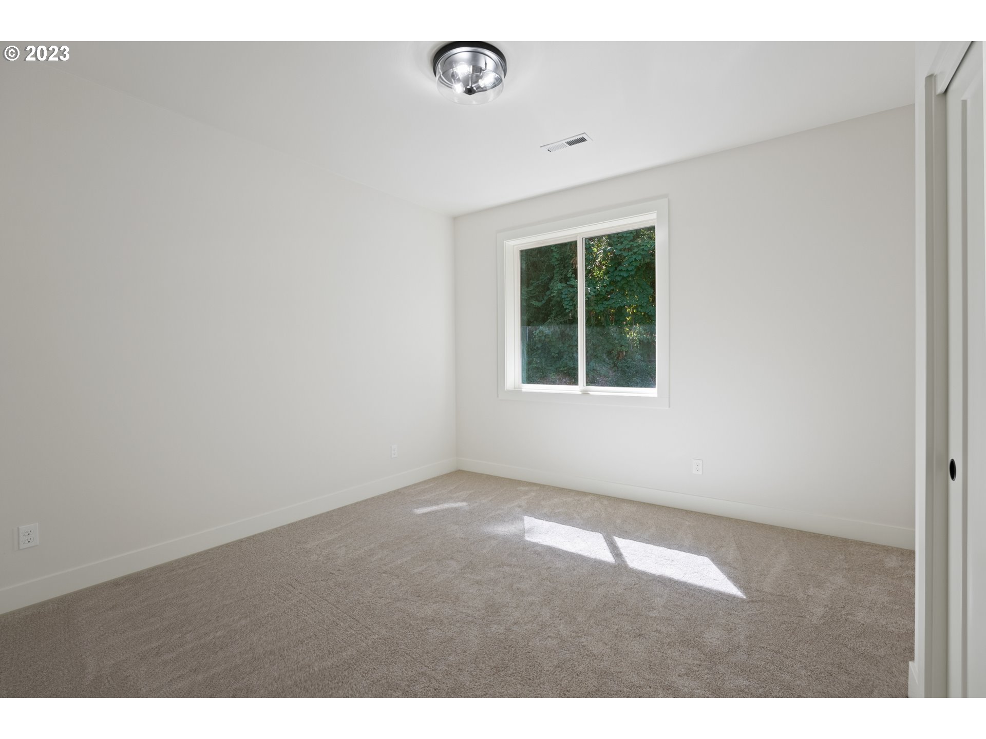 5218 Southwest Boundary Street Portland, OR 97221 - Photo 31 of 48