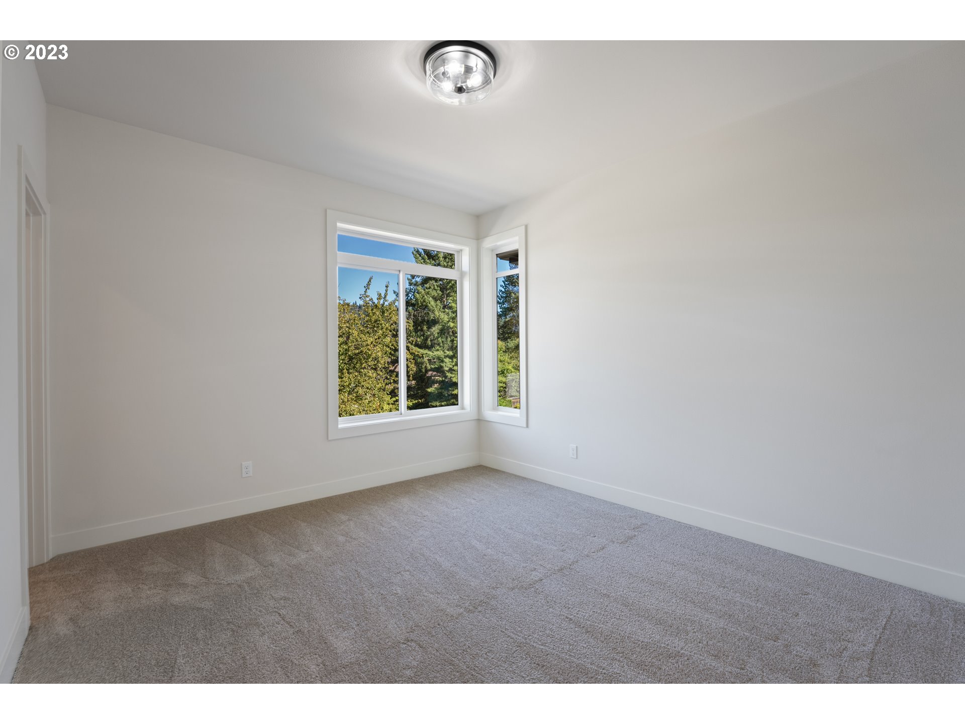 5218 Southwest Boundary Street Portland, OR 97221 - Photo 33 of 48