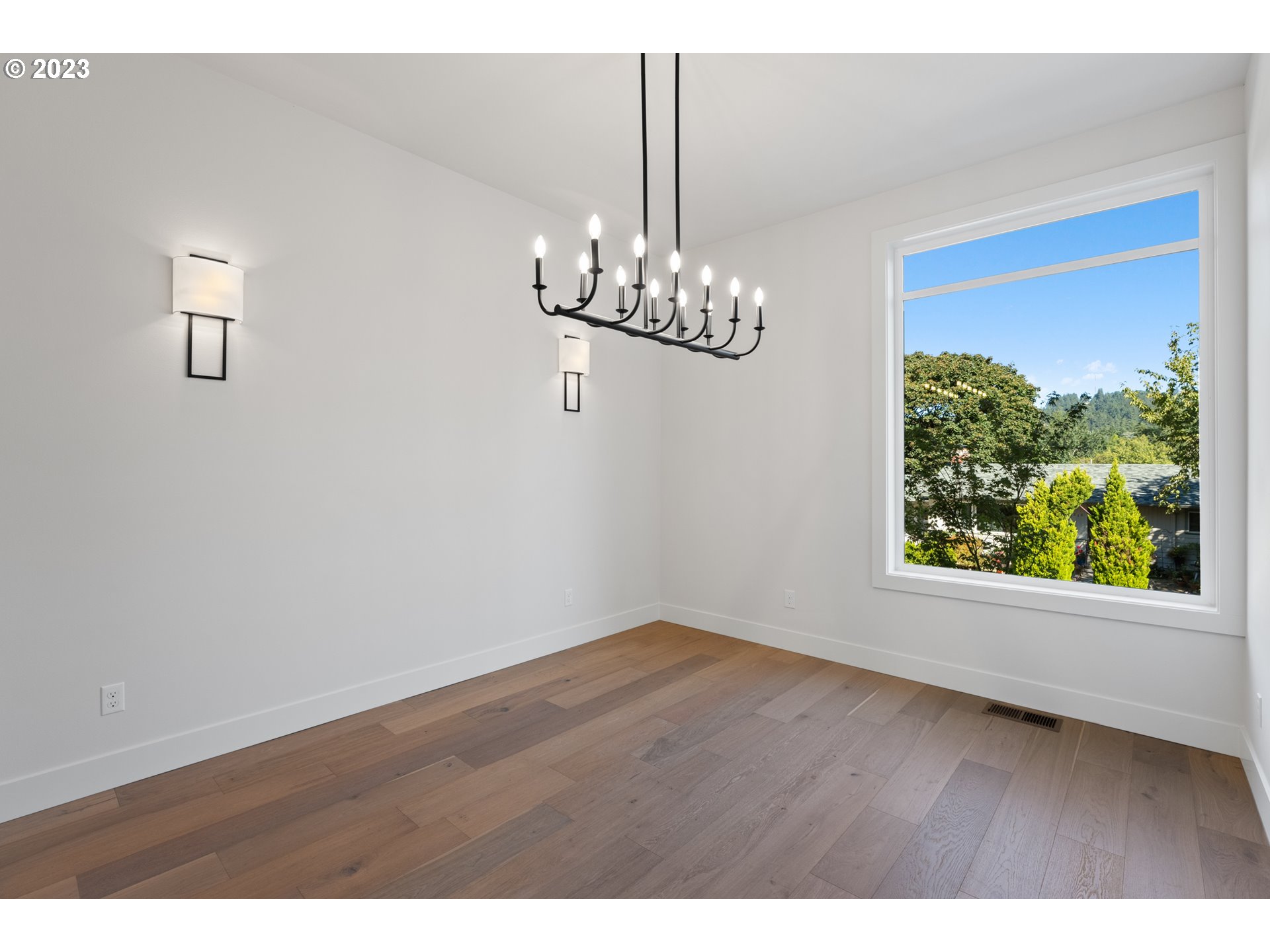 5218 Southwest Boundary Street Portland, OR 97221 - Photo 5 of 48