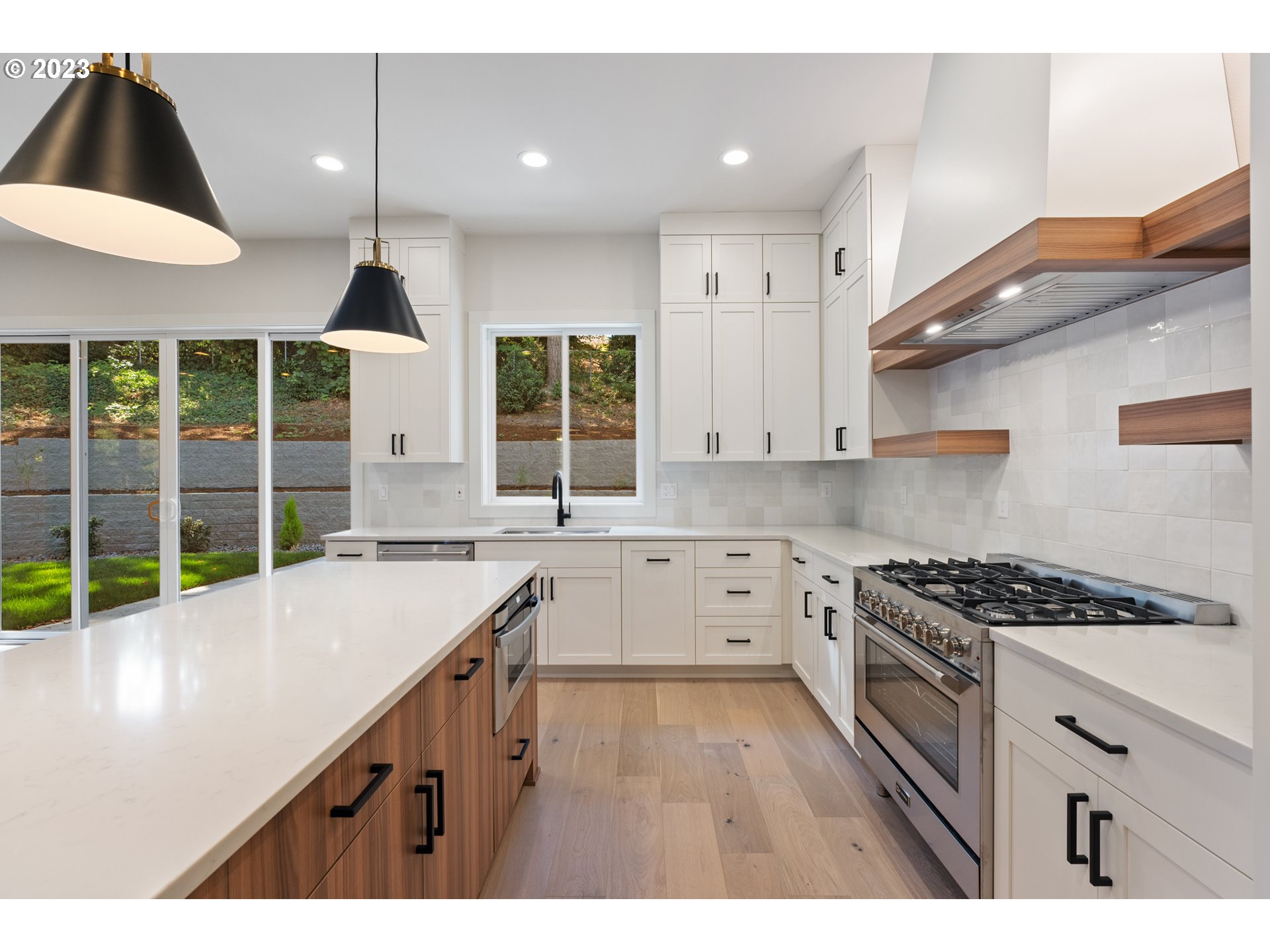 5218 Southwest Boundary Street Portland, OR 97221 - Photo 9 of 48