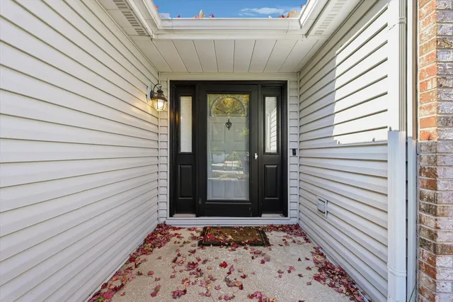 $324,900 | 2707 Cherry Hills Drive, Champaign, IL 61822