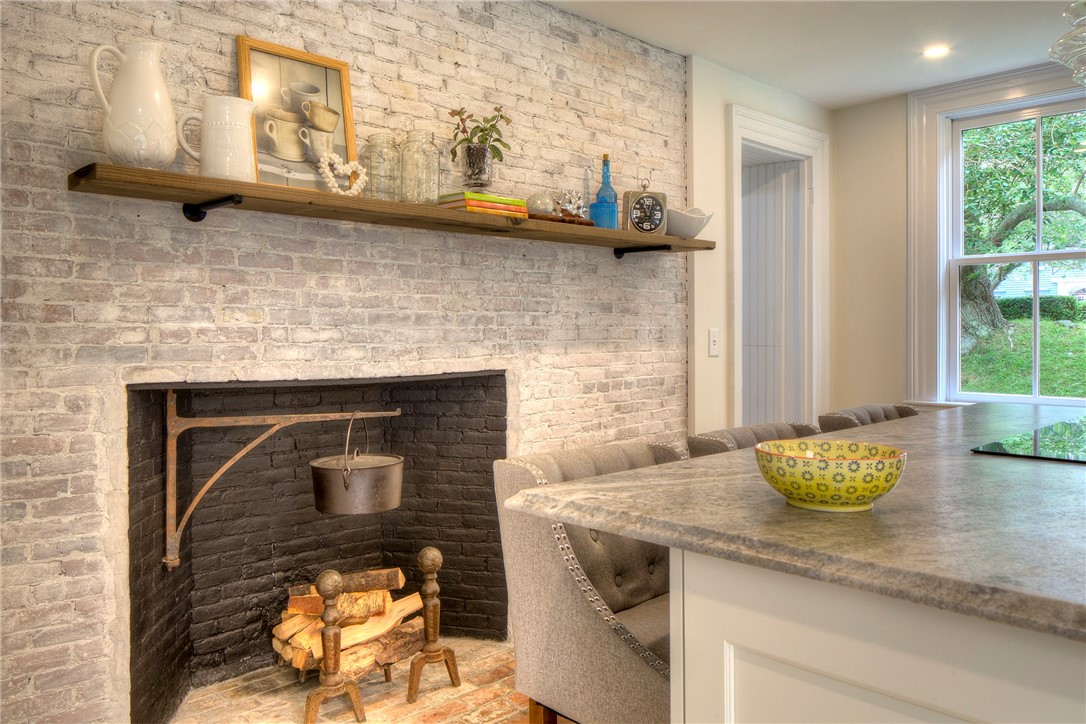 204 Spring Street Newport, RI 02840 - Photo 11 of 50