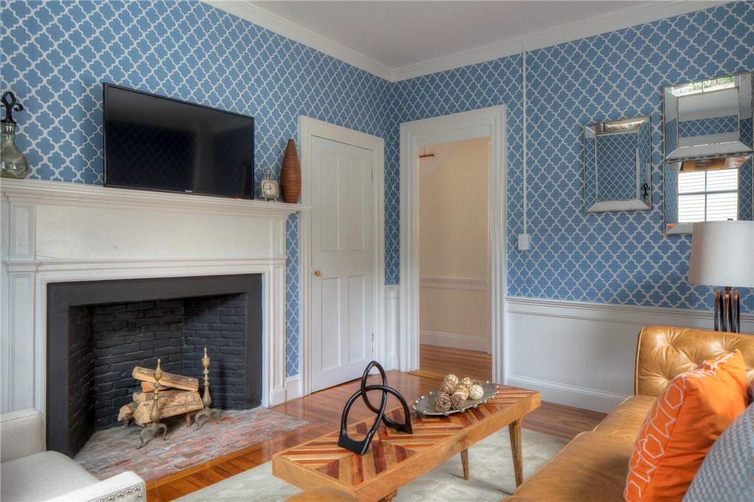 204 Spring Street Newport, RI 02840 - Photo 16 of 50