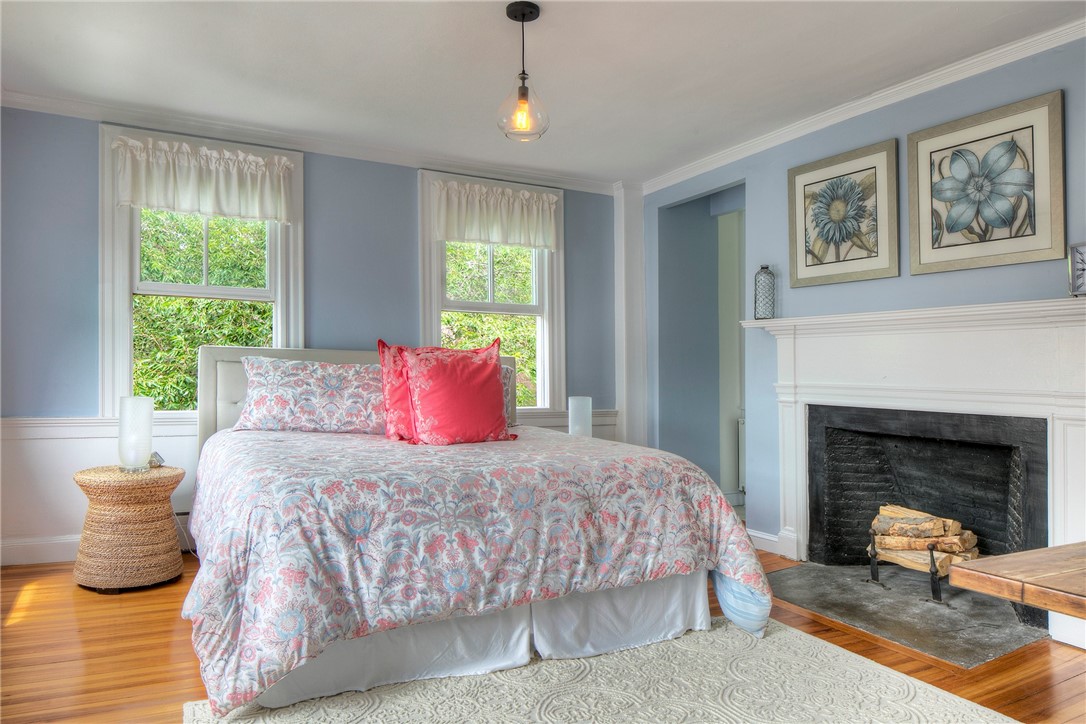 204 Spring Street Newport, RI 02840 - Photo 20 of 50