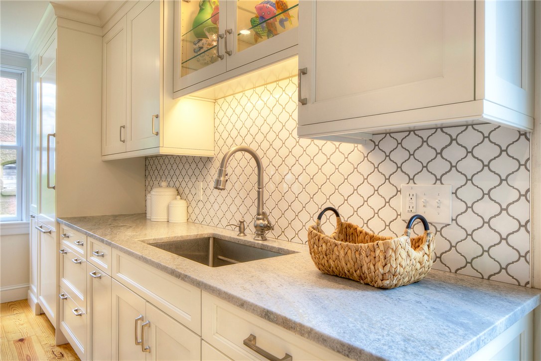 204 Spring Street Newport, RI 02840 - Photo 7 of 50