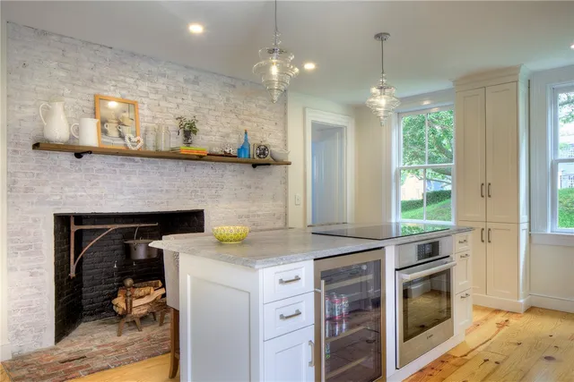 $25,000 | 204 Spring Street, Newport, RI 02840