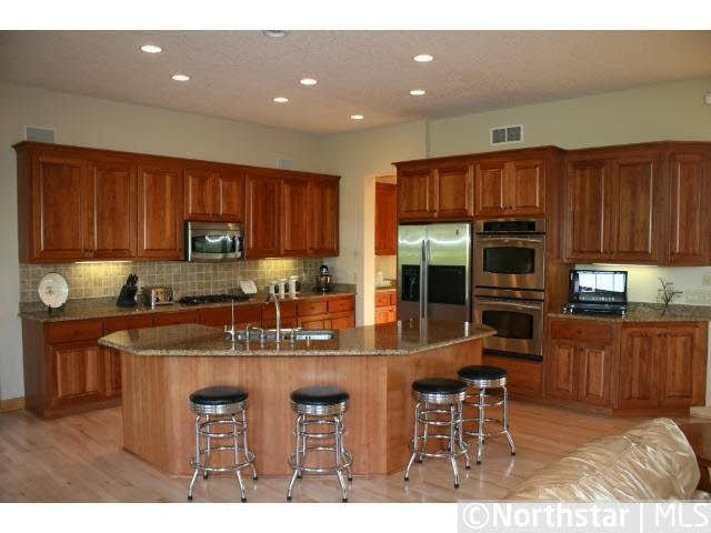 135 Prairie Creek Road Medina, MN 55340 - Photo 13 of 17