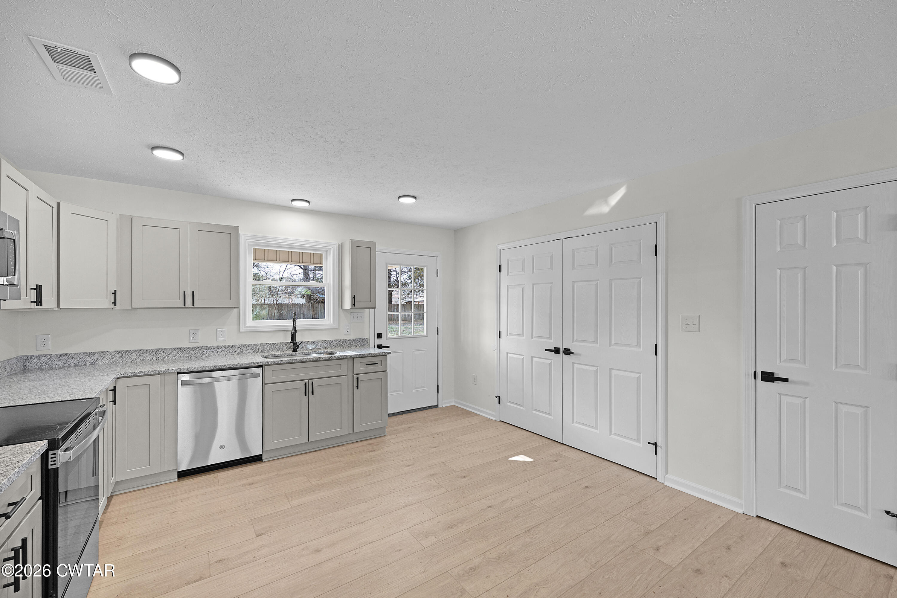 15 Riley Cove Jackson, TN 38305 - Photo 10 of 19 EN4A1586